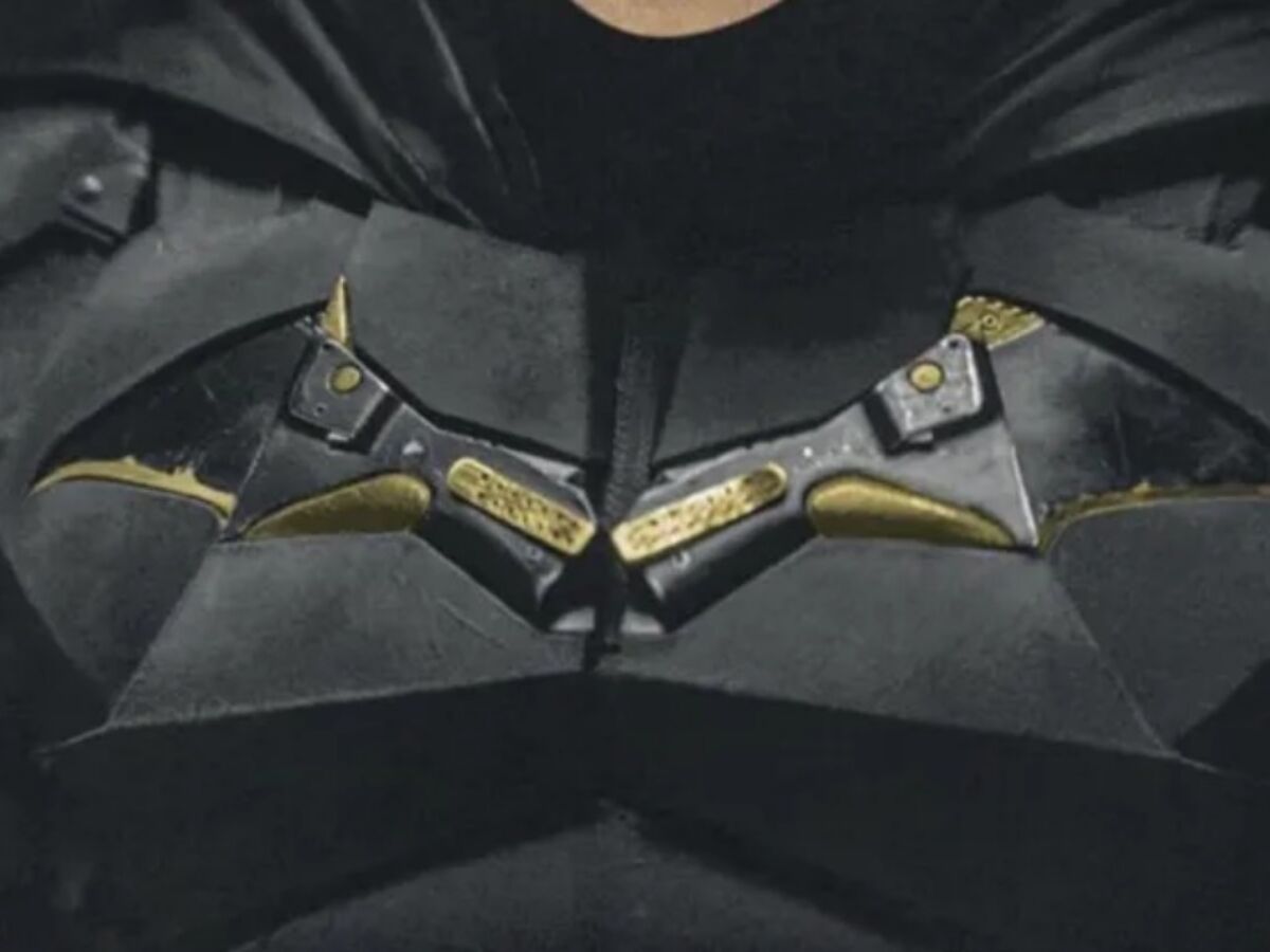 Filtran el traje completo de Batman de Robert Pattinson