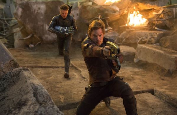 Hawkeye tenía un guantelete diferente en 'Avengers: Endgame'
