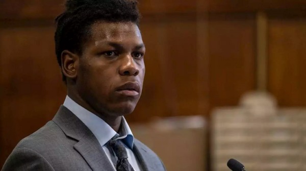 primera imagen de John Boyega en Naked Singularity