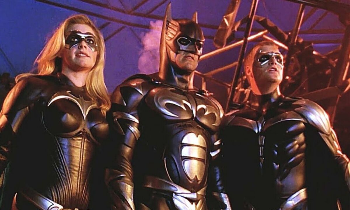 También aparecerá en el DCEU? Estrella de 'Batman & Robin' publica foto de  su personaje