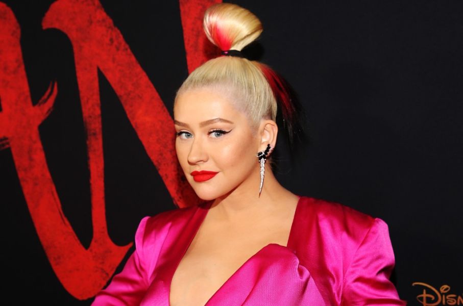 Christina Aguilera lanzó una nueva versión de 'Reflection'