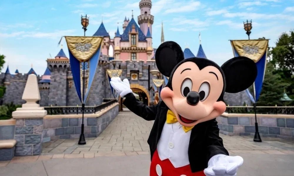 Disney Parks no quitarán las medidas de prevención