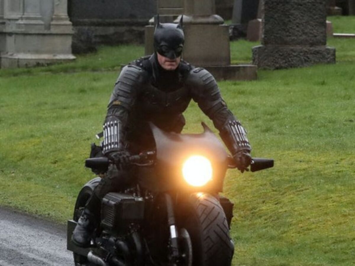 Nuevas fotos de la persecución en 'The Batman' dan más detalles de la  batimoto