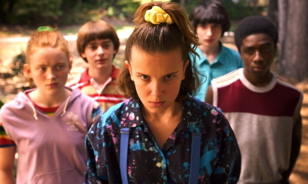 Distribution De Stranger Things Henry Creel Nuevas fotos de 'Stranger Things 4' filtran la reunión de un clásico