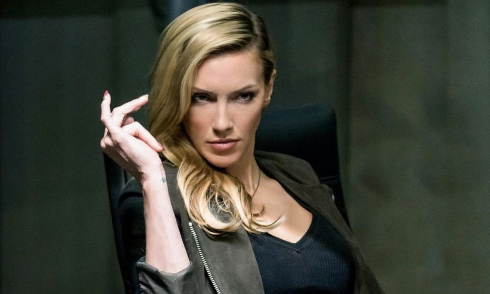 Katie Cassidy quiere ser una villana de Batman