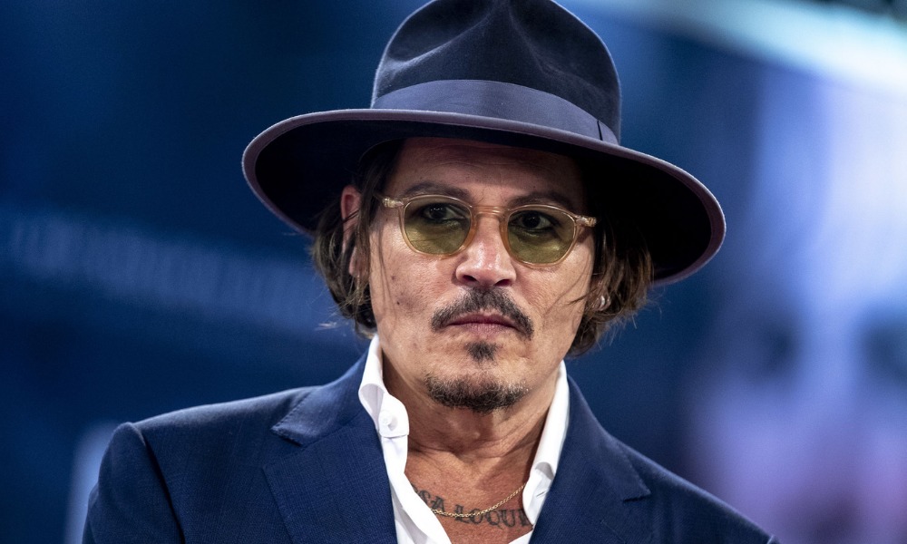 Johnny Depp deseó feliz Navidad