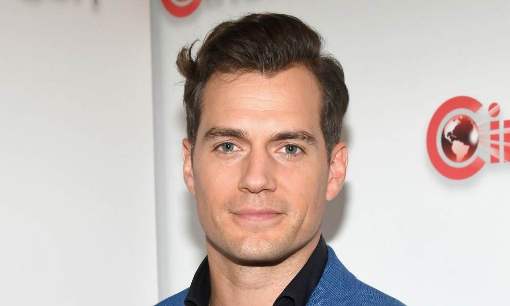 Henry Cavill trabaja en un proyecto secreto