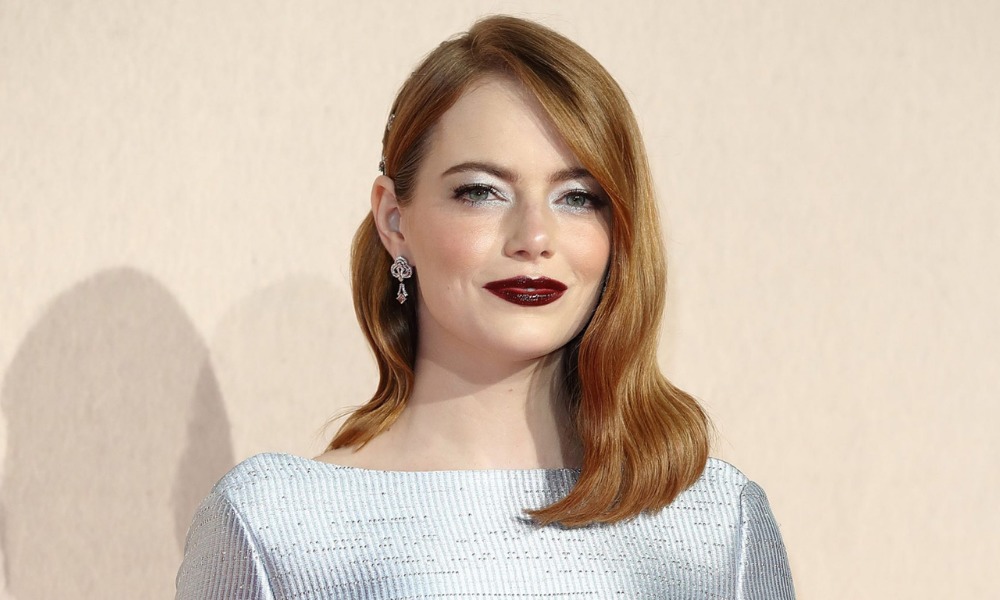 Emma Stone ya es mamá