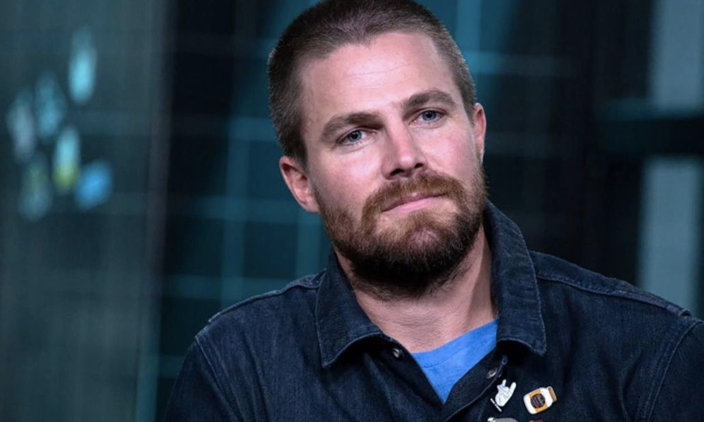 Stephen Amell termina las grabaciones de Heels